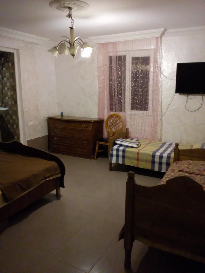 Курортные отели Mini Hotel on Guramishvili 22 Кобулети-21